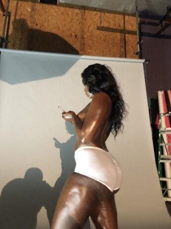 female-escorts-in-farmington-nm-702-747-9400-big-1