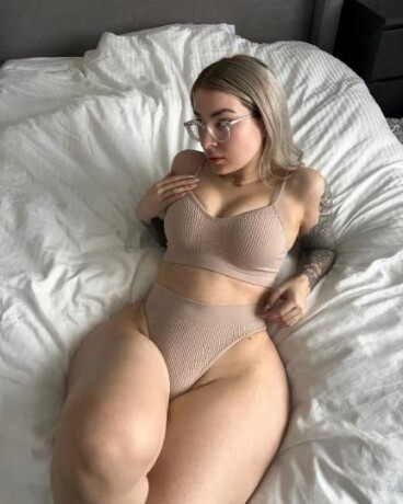 female-escorts-in-hartford-ct-203-864-3582-big-3