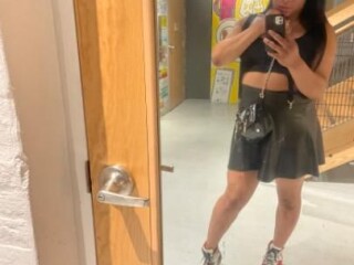 red-shemale-escort-in-baltimore-md-410-736-1278