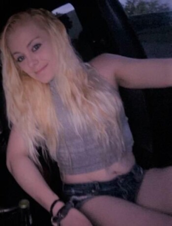 female-escorts-in-janesville-wi-920-234-8559-big-4