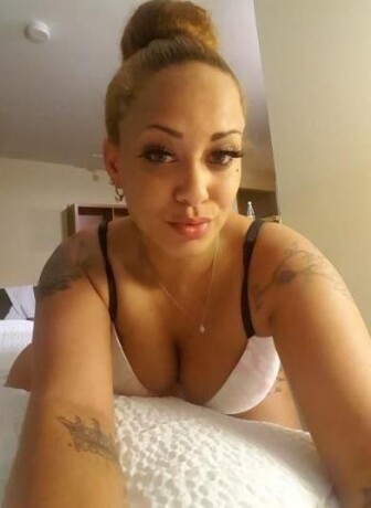 female-escorts-in-hickory-nc-704-702-0833-big-2