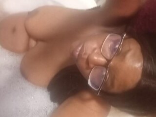 peaches-female-escorts-in-chicago-il
