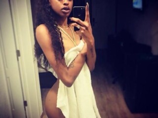 female-escorts-in-long-island-city-ny-631-296-2024