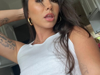 im-available-for-incall-and-outcall-service-snapchat-anglspace-female-escorts-in-chicago-il-507-469-8242
