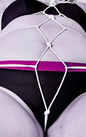 female-escorts-in-louisville-ky-270-891-7030-big-2