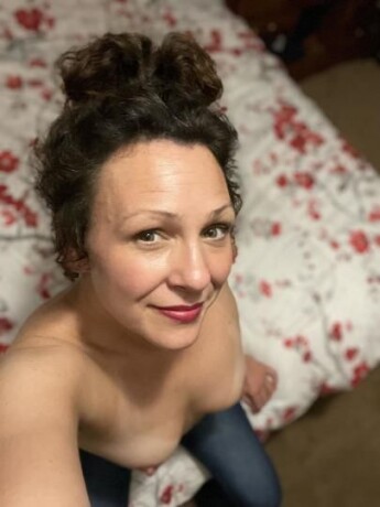 female-escorts-in-elmira-ny-518-348-4794-big-0