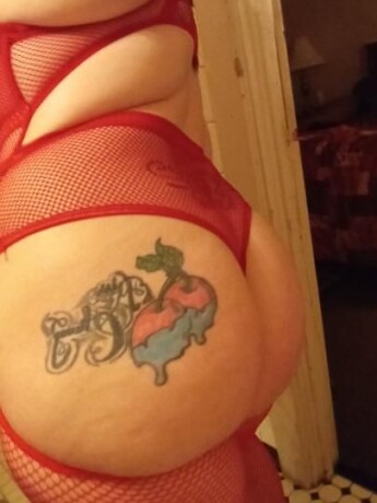 cherryontop-female-escorts-in-louisville-ky-502-402-3106-big-0