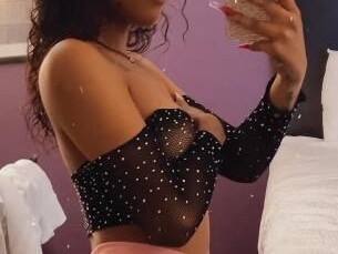 honey-female-escorts-in-fresno-ca