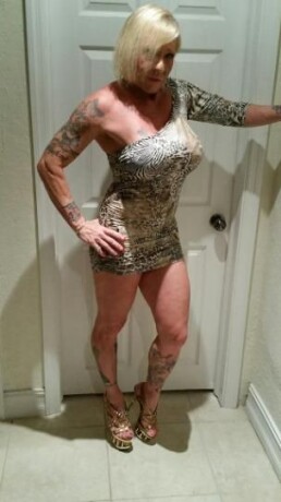 female-escorts-in-grand-forks-nd-701-586-7986-big-3