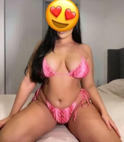 female-escorts-in-queens-ny-551-332-3387-big-0