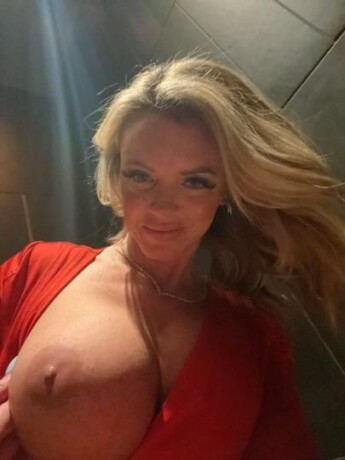 female-escorts-in-columbus-ga-762-578-7512-big-2