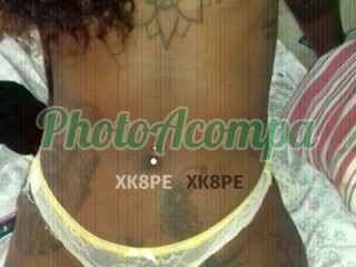 ana-uma-acompanhante-cheia-de-tesapso-ira-lhe-satisfazer-na-cama-photoacompanhantes