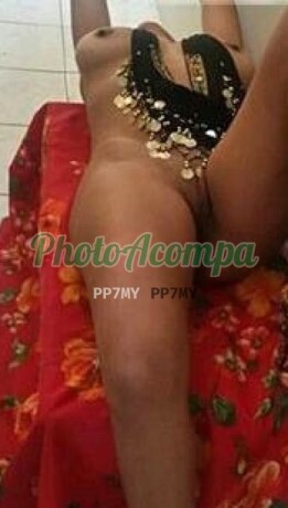 branca-loira-tetuda-com-leite-casada-safada-que-adora-porra-na-cara-photoacompanhantes-big-2