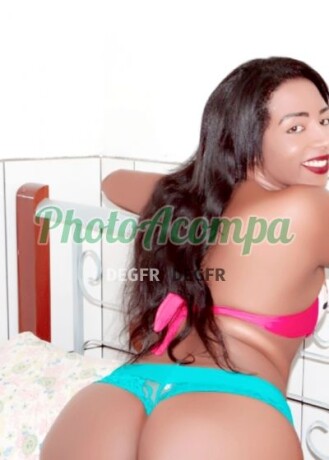 suzane-toda-siliconada-bem-dotada-ativa-e-passiva-photoacompanhantes-big-3