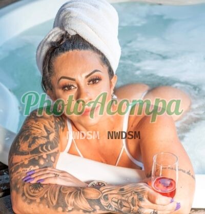 juju-morena-cavala-e-tatuada-toda-sexy-para-vocaa-photoacompanhantes-big-0