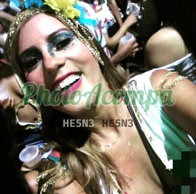 fernanda-81-99872-9229-loira-exuberante-de-belas-curvas-e-olhar-cativante-photoacompanhantes-big-1
