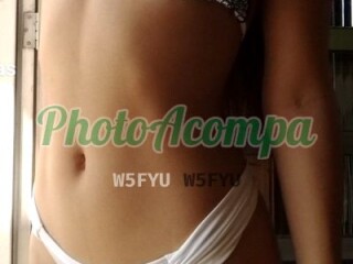 babi-acompanhante-magrinha-de-luxo-sem-local-photoacompanhantes