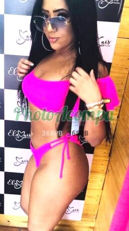 larissa-morena-linda-da-bunda-gigante-chama-logo-photoacompanhantes-big-1