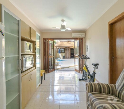 sobrado-com-piscina-na-rua-leme-porto-alegre-sul-compra-e-venda-de-casa-apartamento-porto-alegre-sul-325429615-big-1