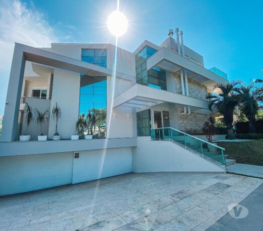 casa-a-venda-em-jurere-internacional-a100mts-do-mar-jurere-internacional-compra-e-venda-de-casa-apartamento-jurere-internacional-335294984-big-1