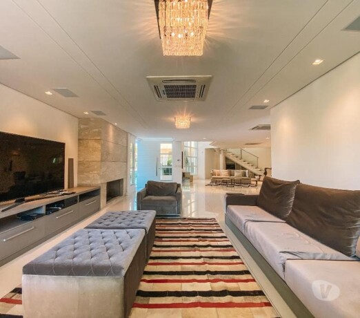 casa-a-venda-em-jurere-internacional-a100mts-do-mar-jurere-internacional-compra-e-venda-de-casa-apartamento-jurere-internacional-335294984-big-0