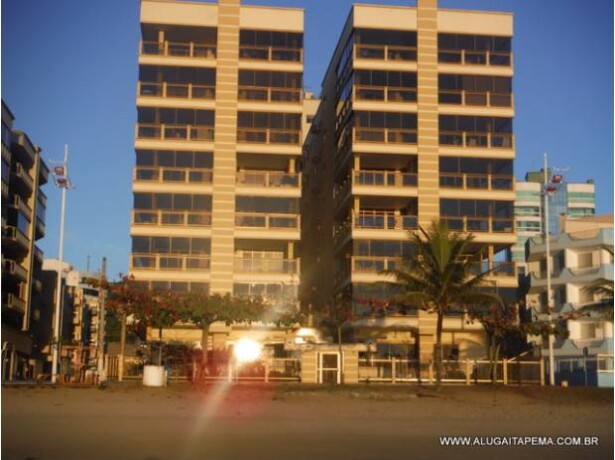 apto-4-suites-c-ar-frente-para-praia-itapema-sc-itapema-sc-aluguel-casas-de-temporada-itapema-sc-big-0